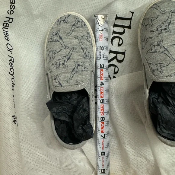 Bundle of three toddler shoes - Picture 2 of 16